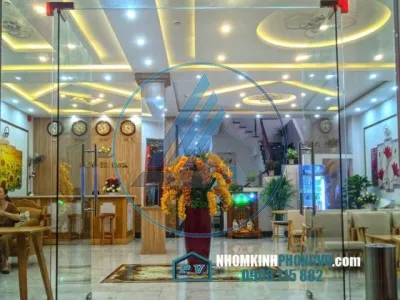 Kính cường lực cho khách sạn - resort