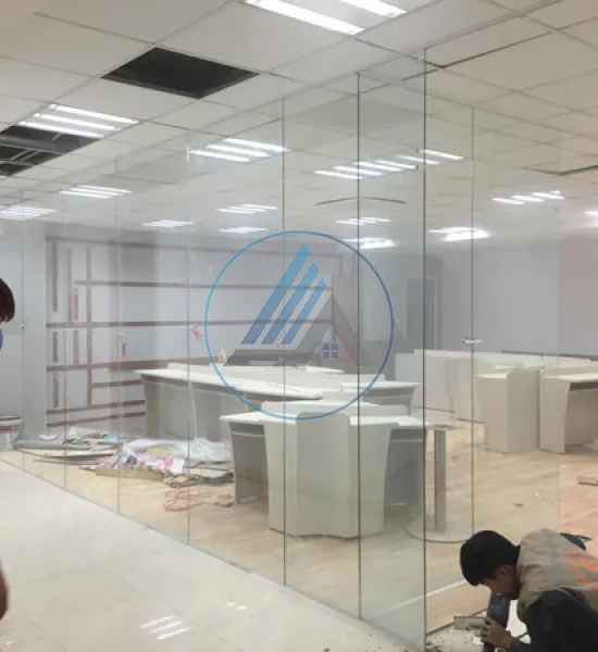 Kính cường lực cho cửa hàng, showroom
